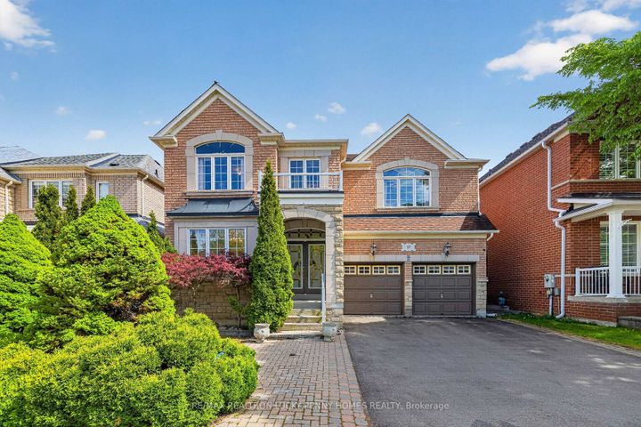 Photo 2 at 17 Coral Cove Court, Greensborough, Markham