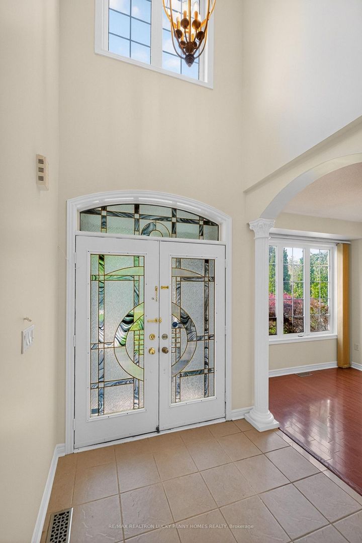 Photo 6 at 17 Coral Cove Court, Greensborough, Markham