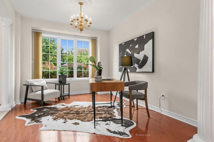Photo 10 at 17 Coral Cove Court, Greensborough, Markham