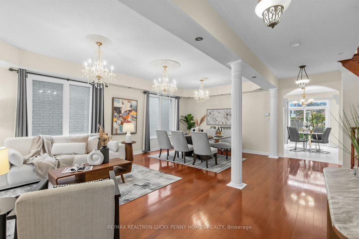 Photo 13 at 17 Coral Cove Court, Greensborough, Markham