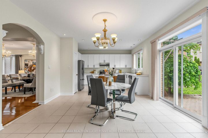 Photo 21 at 17 Coral Cove Court, Greensborough, Markham