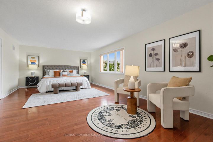 Photo 31 at 17 Coral Cove Court, Greensborough, Markham