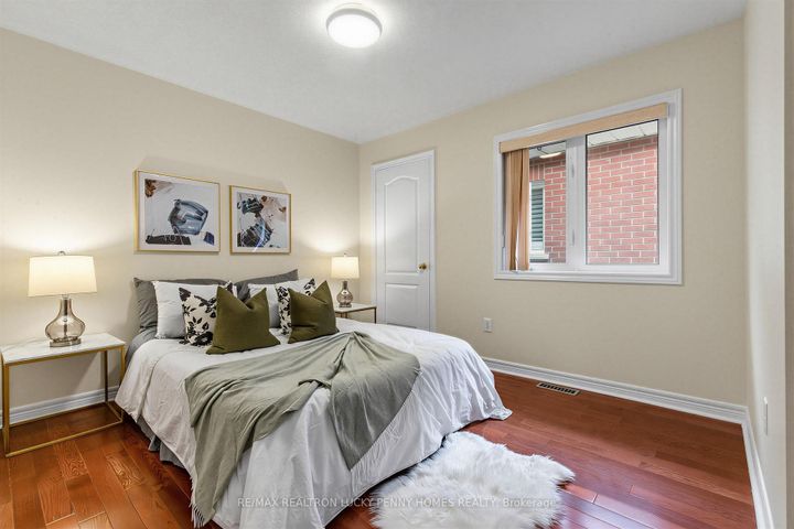 Photo 40 at 17 Coral Cove Court, Greensborough, Markham