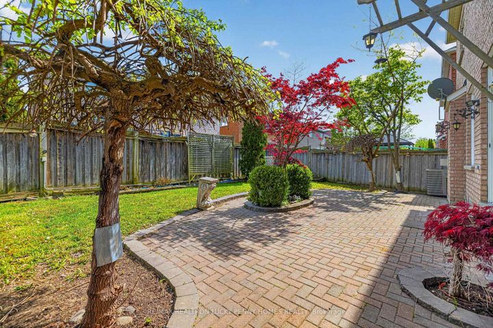 Photo 41 at 17 Coral Cove Court, Greensborough, Markham