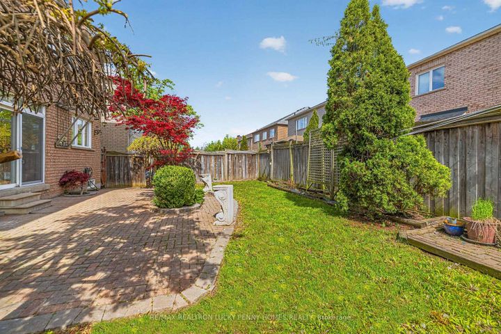 Photo 43 at 17 Coral Cove Court, Greensborough, Markham