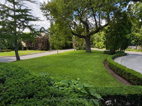 Photo 2 at 64 Old Forest Hill Road, Forest Hill South, Toronto