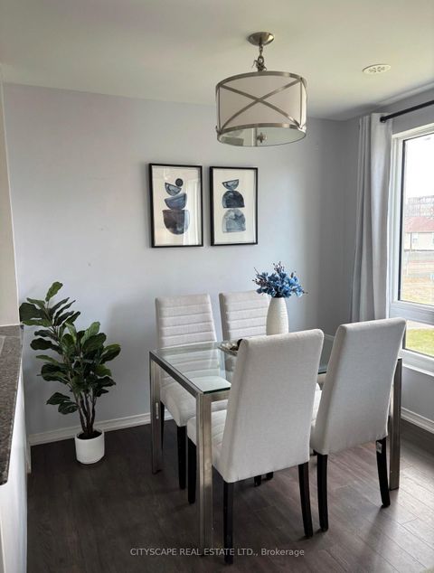 Photo 3 at 213 - 7 Applewood Lane, Etobicoke West Mall, Toronto