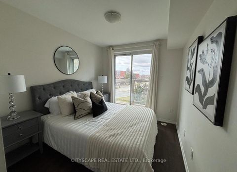 Photo 5 at 213 - 7 Applewood Lane, Etobicoke West Mall, Toronto