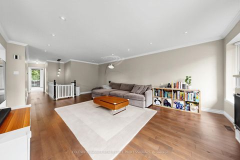 Photo 4 at 18 Tuna Court, Donalda, Toronto