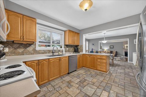 Photo 14 at 2767 Shering Crescent, Stroud, Innisfil