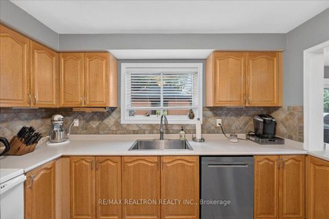 Photo 16 at 2767 Shering Crescent, Stroud, Innisfil