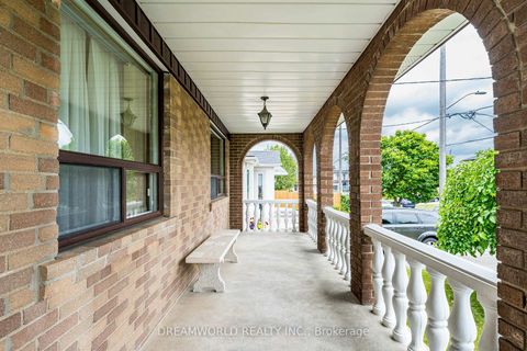 Photo 6 at 53 Compton Crescent, CFB, Toronto