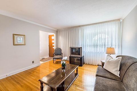 Photo 10 at 53 Compton Crescent, CFB, Toronto