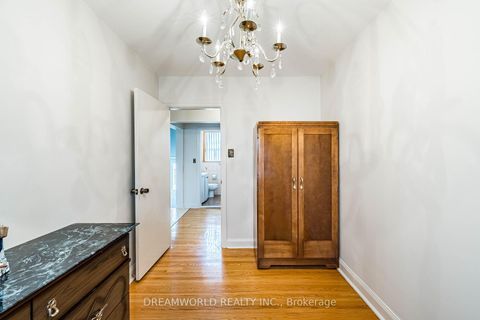 Photo 19 at 53 Compton Crescent, CFB, Toronto