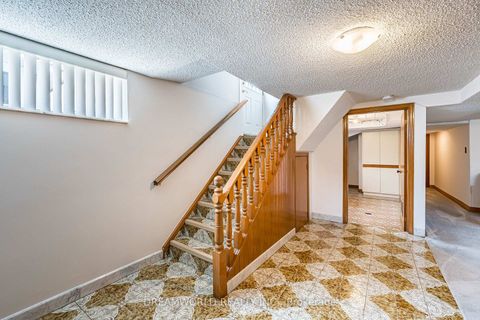 Photo 25 at 53 Compton Crescent, CFB, Toronto