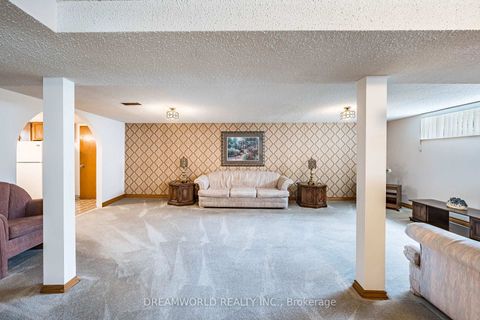 Photo 26 at 53 Compton Crescent, CFB, Toronto
