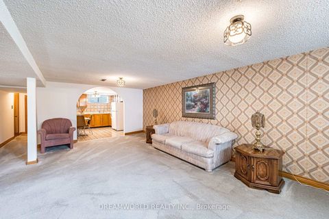 Photo 30 at 53 Compton Crescent, CFB, Toronto