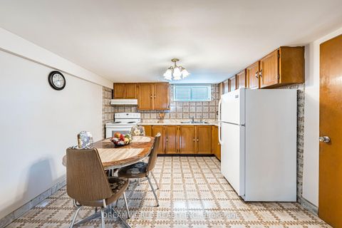 Photo 31 at 53 Compton Crescent, CFB, Toronto