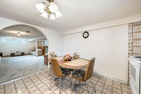 Photo 33 at 53 Compton Crescent, CFB, Toronto