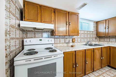 Photo 35 at 53 Compton Crescent, CFB, Toronto