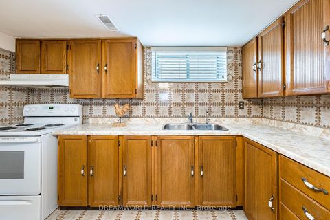 Photo 36 at 53 Compton Crescent, CFB, Toronto
