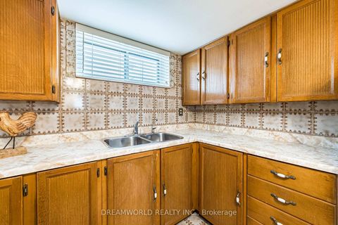 Photo 37 at 53 Compton Crescent, CFB, Toronto