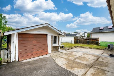 Photo 43 at 53 Compton Crescent, CFB, Toronto
