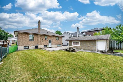 Photo 46 at 53 Compton Crescent, CFB, Toronto