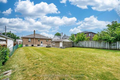 Photo 48 at 53 Compton Crescent, CFB, Toronto