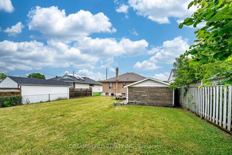 Photo 49 at 53 Compton Crescent, CFB, Toronto