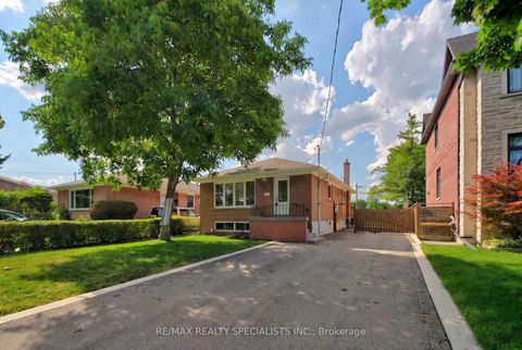 Photo 1 at 94 Eringate Drive, West Deane, Toronto