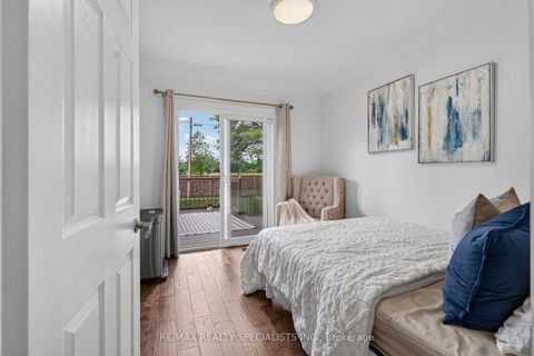 Photo 21 at 94 Eringate Drive, West Deane, Toronto