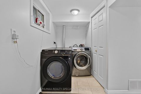 Photo 33 at 94 Eringate Drive, West Deane, Toronto