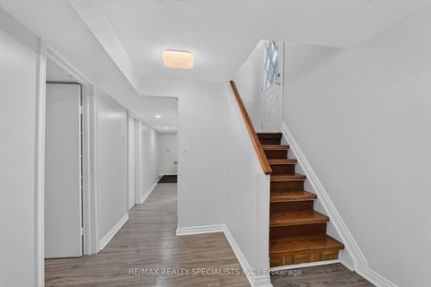 Photo 35 at 94 Eringate Drive, West Deane, Toronto