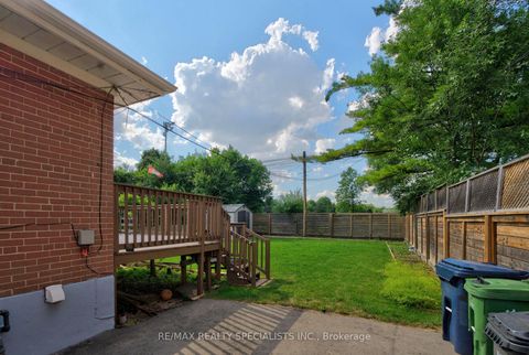 Photo 37 at 94 Eringate Drive, West Deane, Toronto