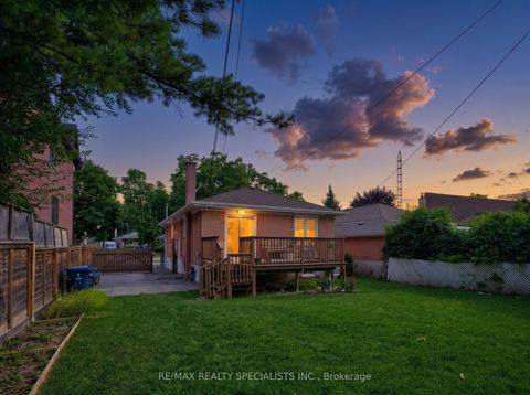 Photo 39 at 94 Eringate Drive, West Deane, Toronto