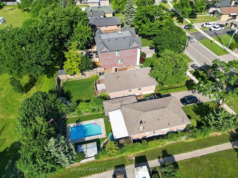 Photo 43 at 94 Eringate Drive, West Deane, Toronto