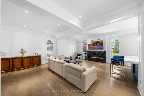 Photo 8 at 42 Oatlands Crescent, Mill Pond, Richmond Hill