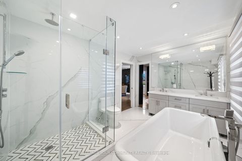 Photo 23 at 42 Oatlands Crescent, Mill Pond, Richmond Hill