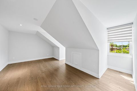 Photo 28 at 42 Oatlands Crescent, Mill Pond, Richmond Hill