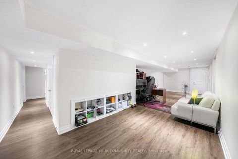 Photo 35 at 42 Oatlands Crescent, Mill Pond, Richmond Hill