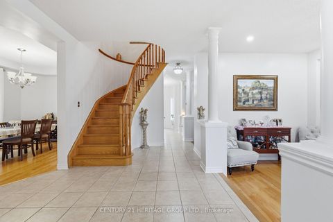 Photo 3 at 21 Silvercreek Crescent, Ardagh, Barrie