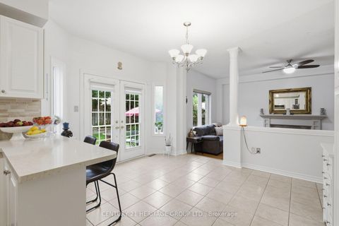 Photo 10 at 21 Silvercreek Crescent, Ardagh, Barrie