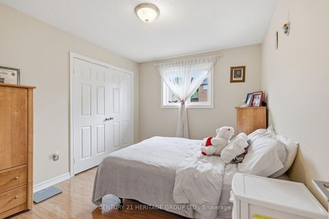 Photo 19 at 21 Silvercreek Crescent, Ardagh, Barrie