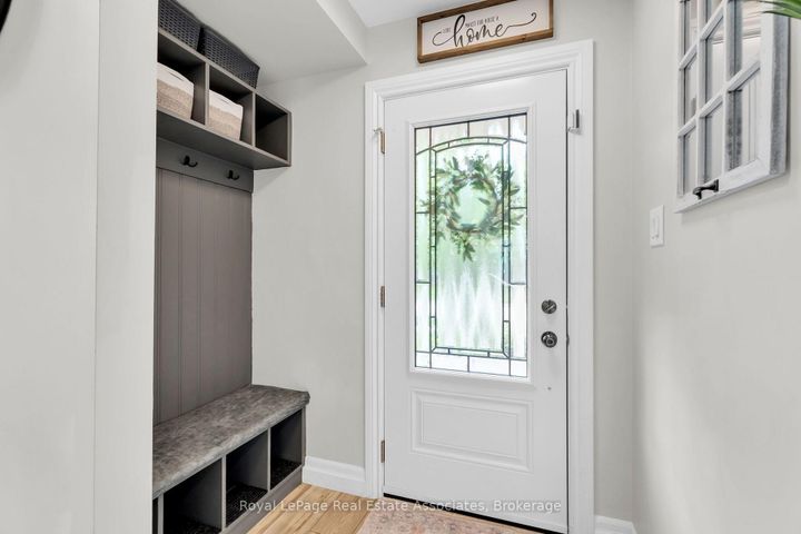 Photo 3 at 22 Mccullough Crescent, Georgetown, Halton Hills