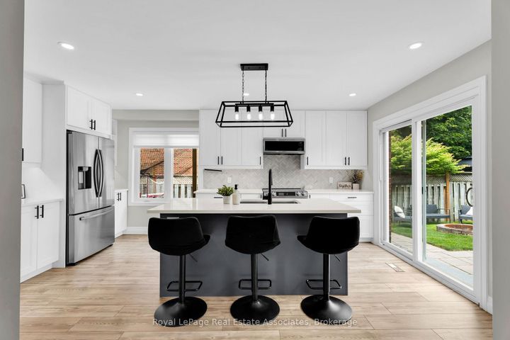 Photo 8 at 22 Mccullough Crescent, Georgetown, Halton Hills
