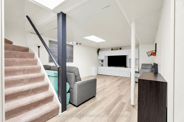Photo 22 at 22 Mccullough Crescent, Georgetown, Halton Hills