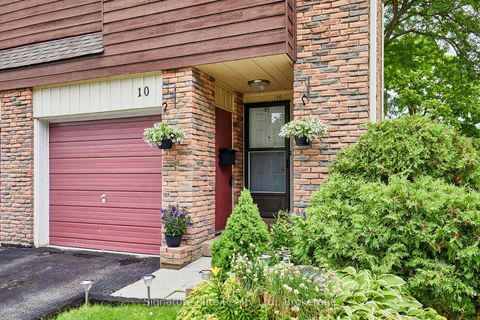 Photo 6 at 10 - 331 Military Trail, Morningside, Toronto
