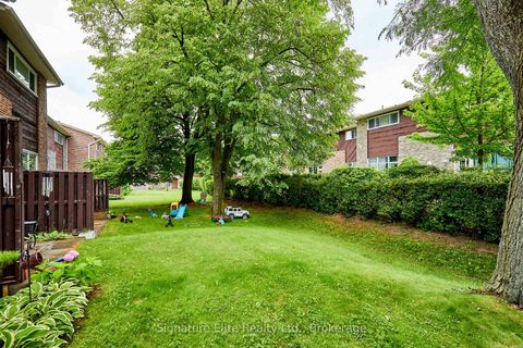 Photo 14 at 10 - 331 Military Trail, Morningside, Toronto