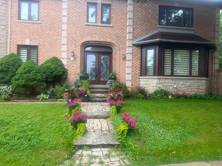 Photo 0 at 898 Stonehaven Avenue, Wyndham, Newmarket
